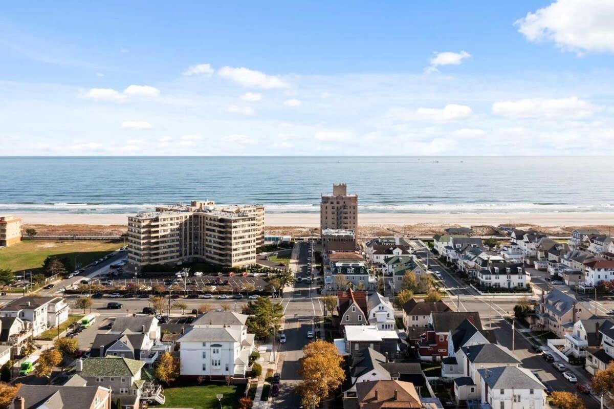 Modern 4Br 2Ba Apt Steps To The Beach Open Living أتلانتيك سيتي المظهر الخارجي الصورة